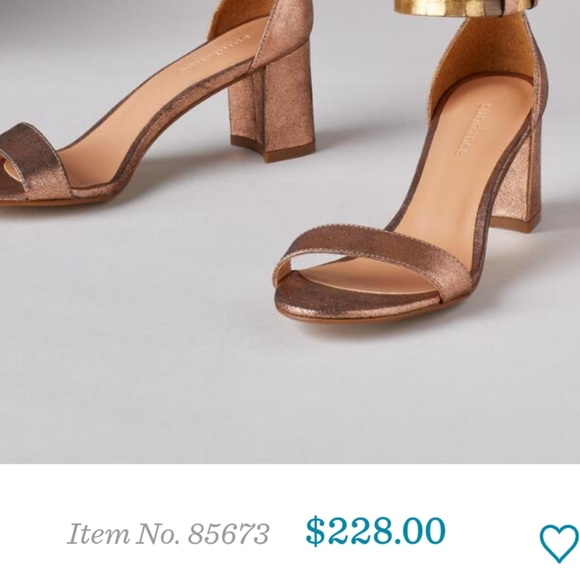 🆕🌿METALLIC LEATHER SANDALS🌿 - Picture 2 of 10